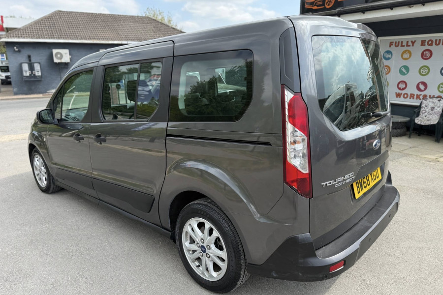 Ford Grand Tourneo Connect 