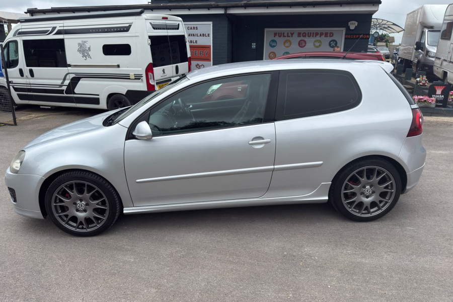 Volkswagen Golf GTI 