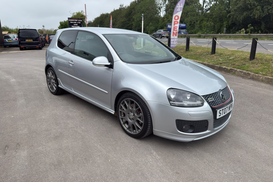 Volkswagen Golf GTI 