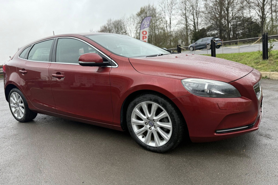 Volvo V40 