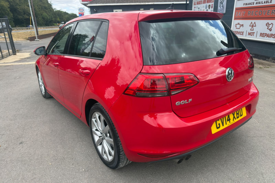 Volkswagen Golf 