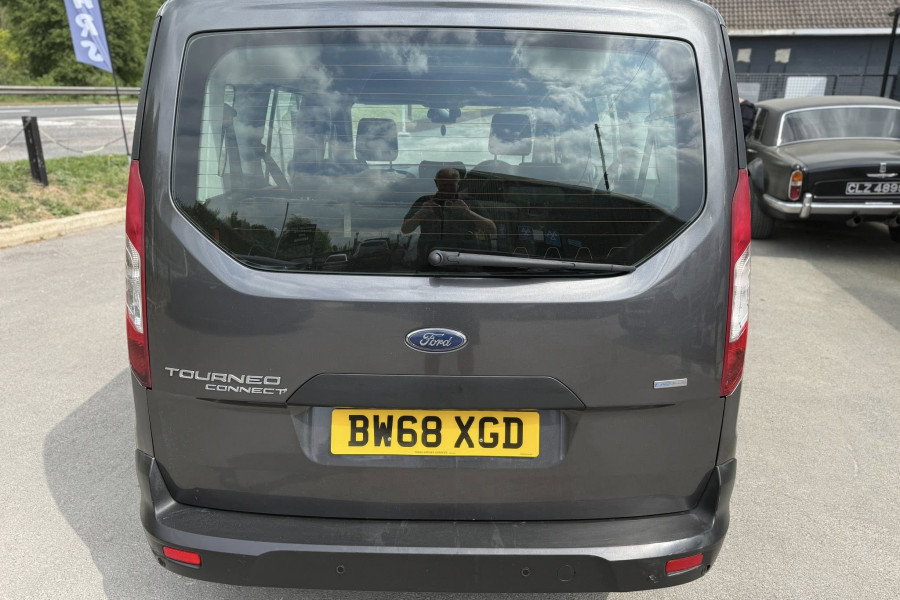 Ford Grand Tourneo Connect 