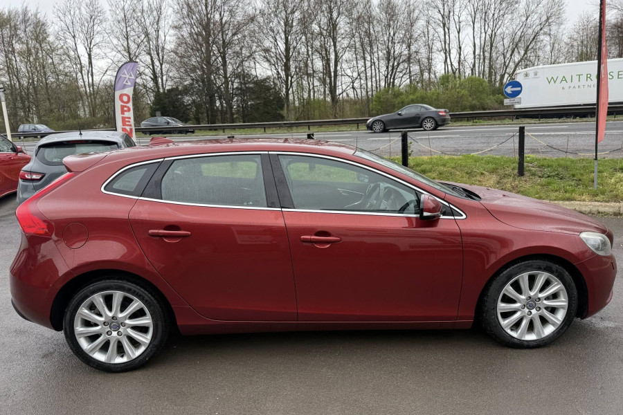 Volvo V40 